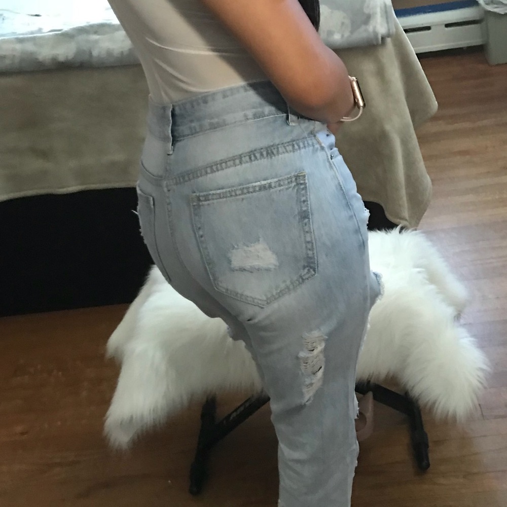 The Perfect Boyfriend Jean - Picture 5 of 7